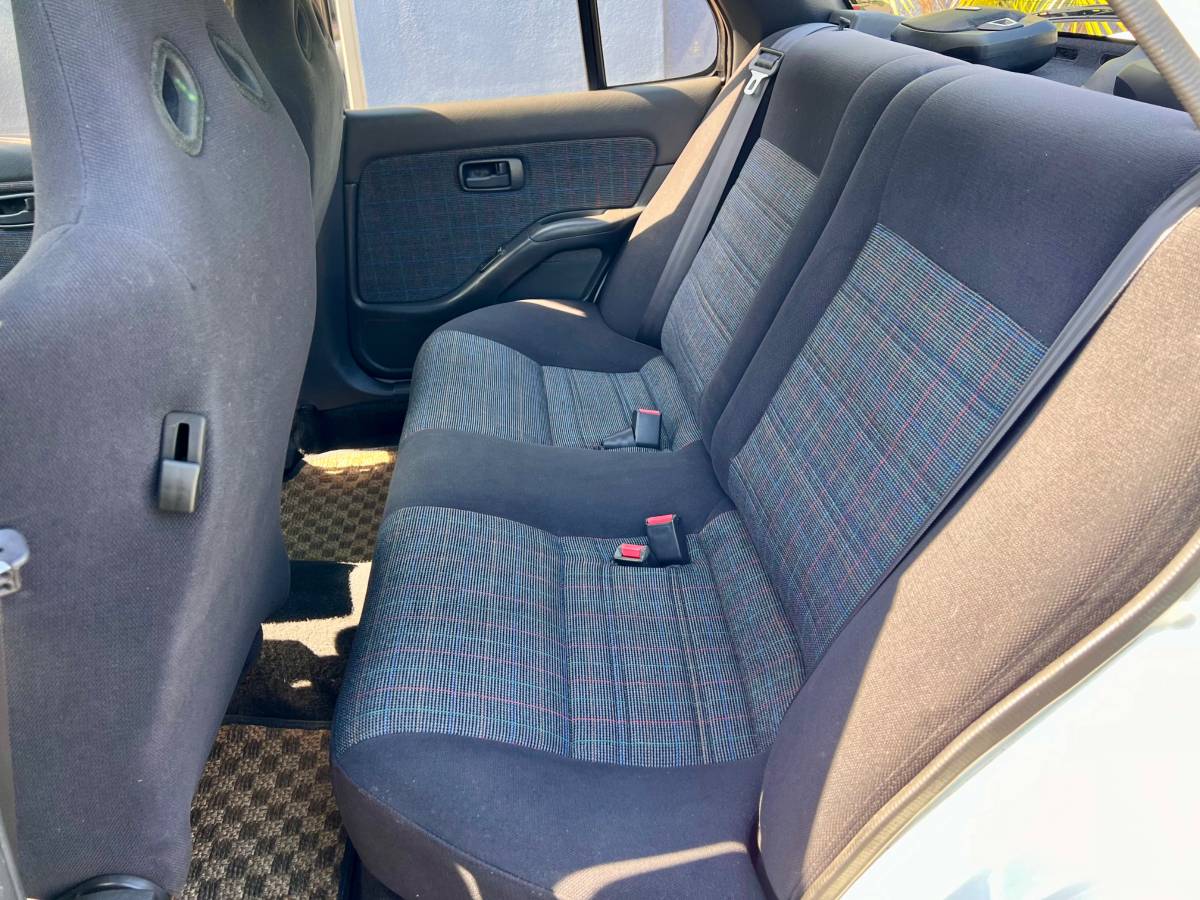 Isuzu-gemini-1991-white-18