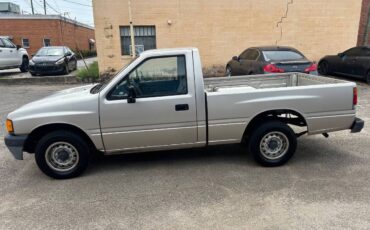 Isuzu-pickup-1993-1