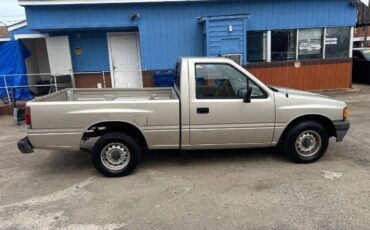 Isuzu-pickup-1993-16