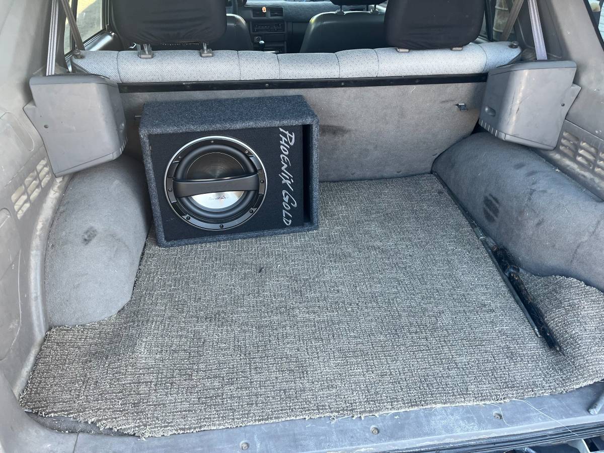 Isuzu-rodeo-1994-silver-7