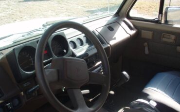 Isuzu-trooper-1988-4