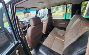 Isuzu-trooper-1991-custom-4