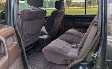 Isuzu-trooper-1992-10