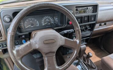 Isuzu-trooper-1992-14