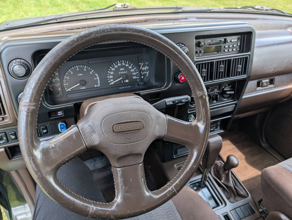 Isuzu-trooper-1992-14