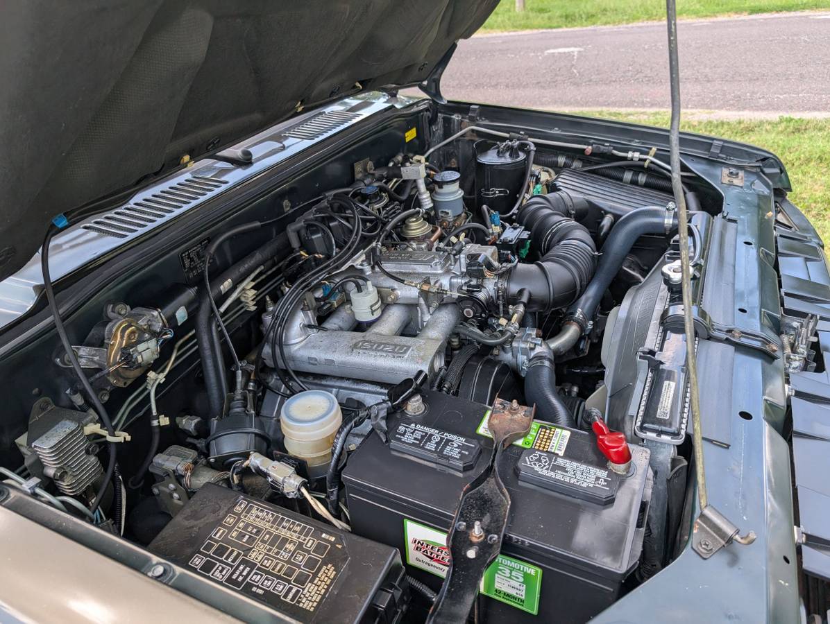 Isuzu-trooper-1992-17