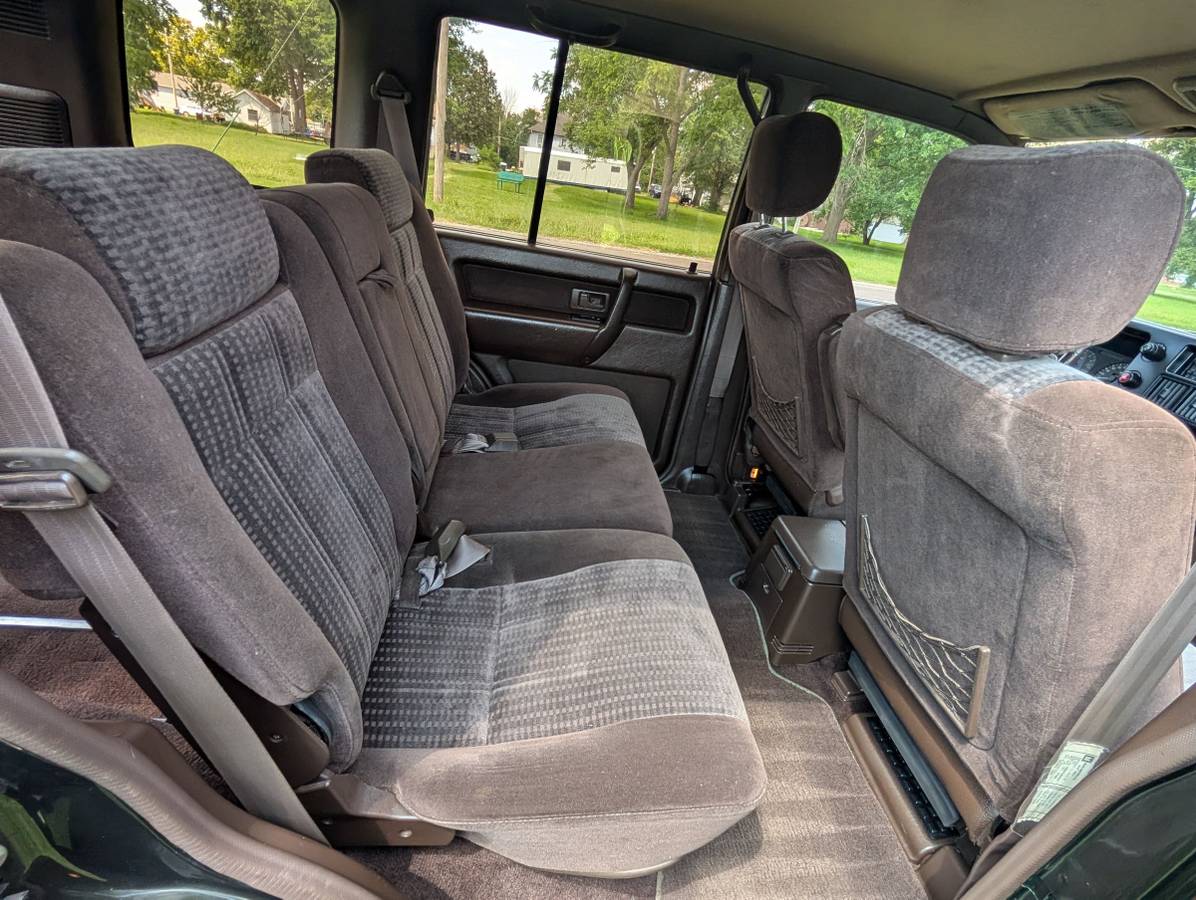 Isuzu-trooper-1992-19