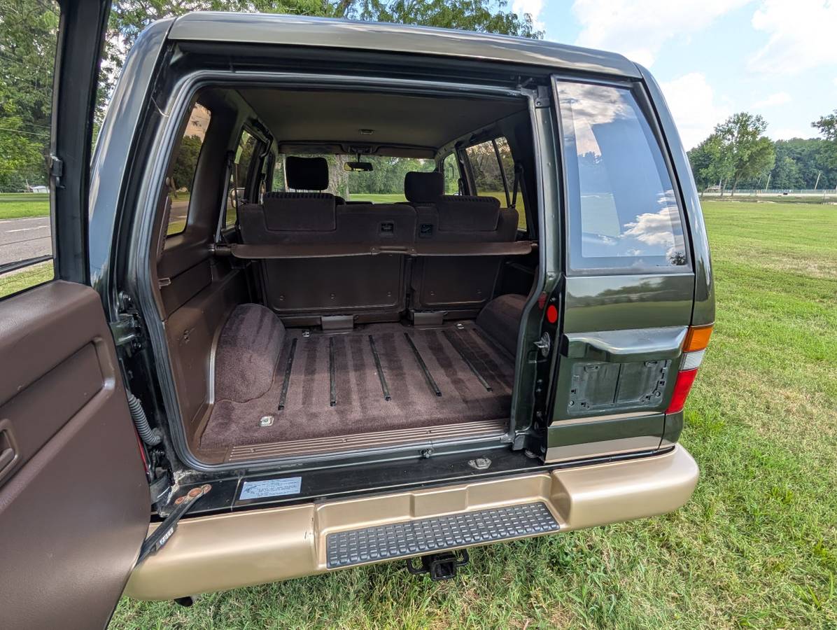 Isuzu-trooper-1992-2