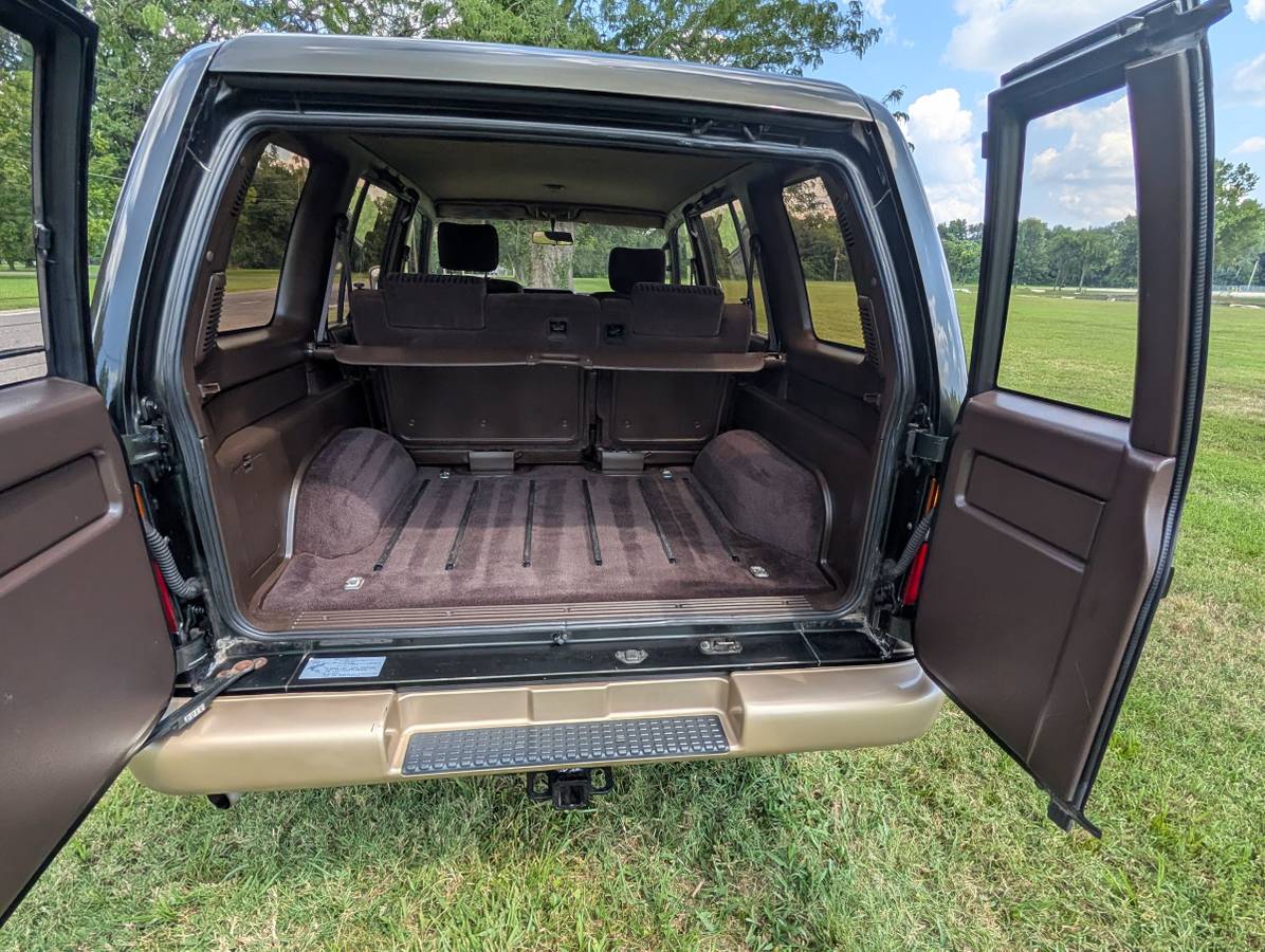 Isuzu-trooper-1992-22