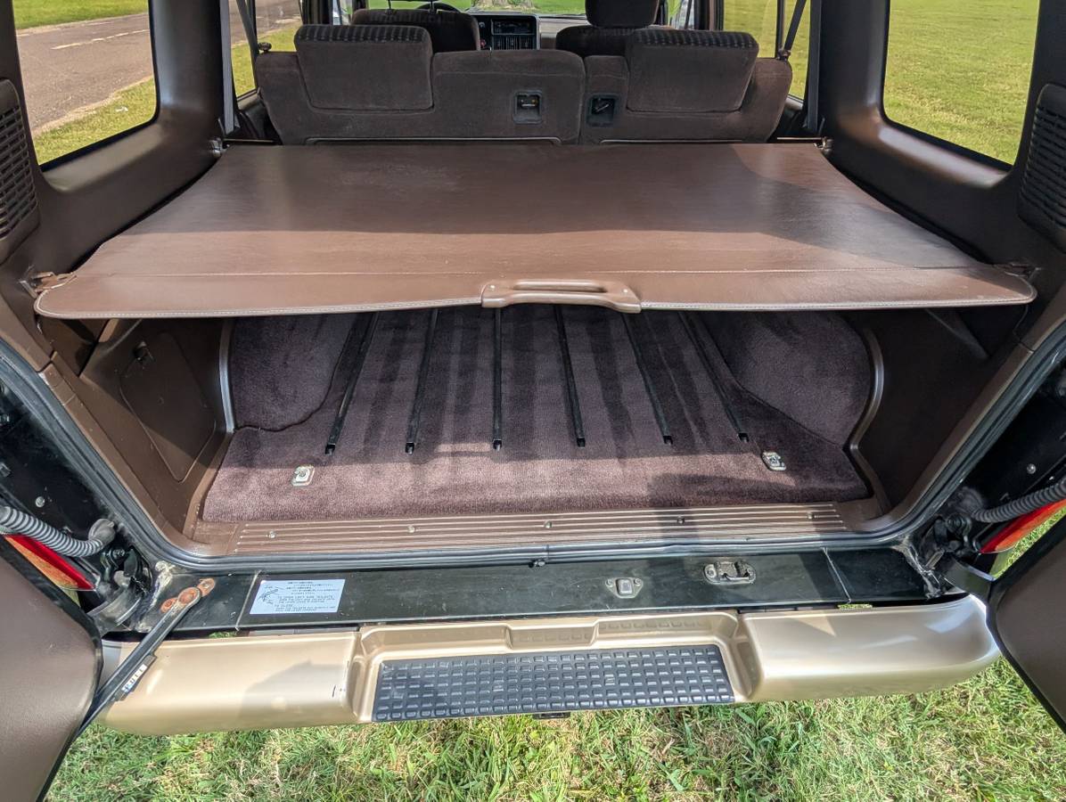 Isuzu-trooper-1992-23