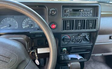 Isuzu-trooper-1992-6