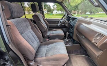 Isuzu-trooper-1992-6