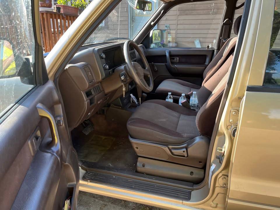 Isuzu-trooper-1992-8