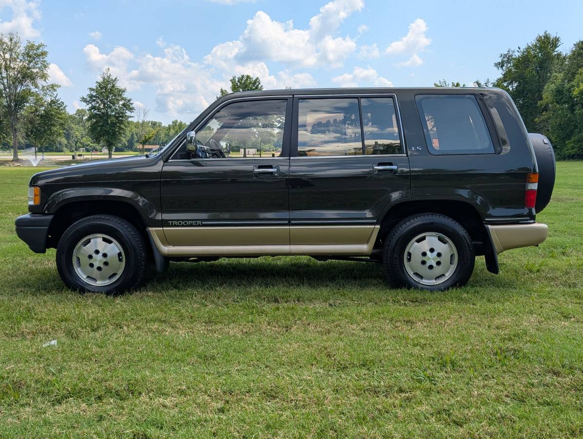 Isuzu-trooper-1992