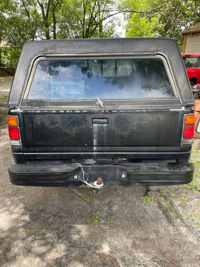 Isuzu-truck-1990-black-16