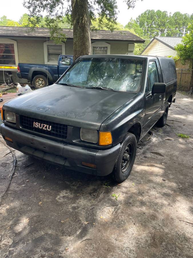Isuzu-truck-1990-black-2