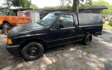Isuzu-truck-1990-black
