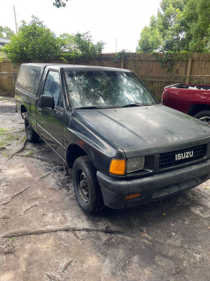Isuzu-truck-1990-black-4