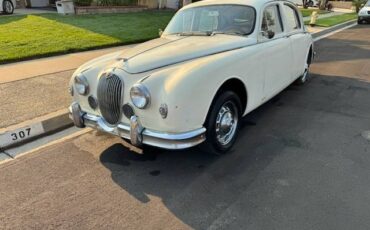 Jaguar-1959-white-3