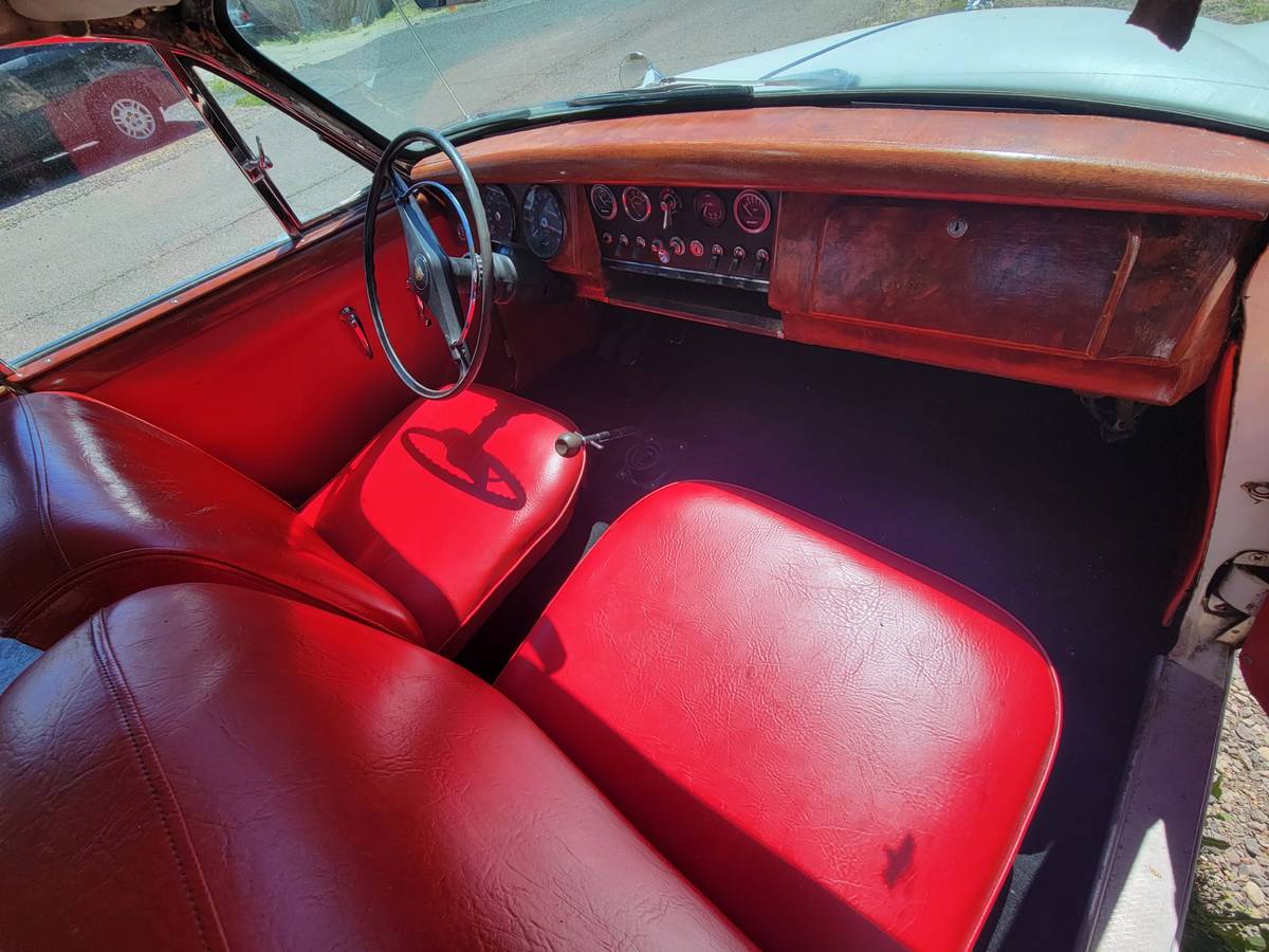 Jaguar-1964-white-5