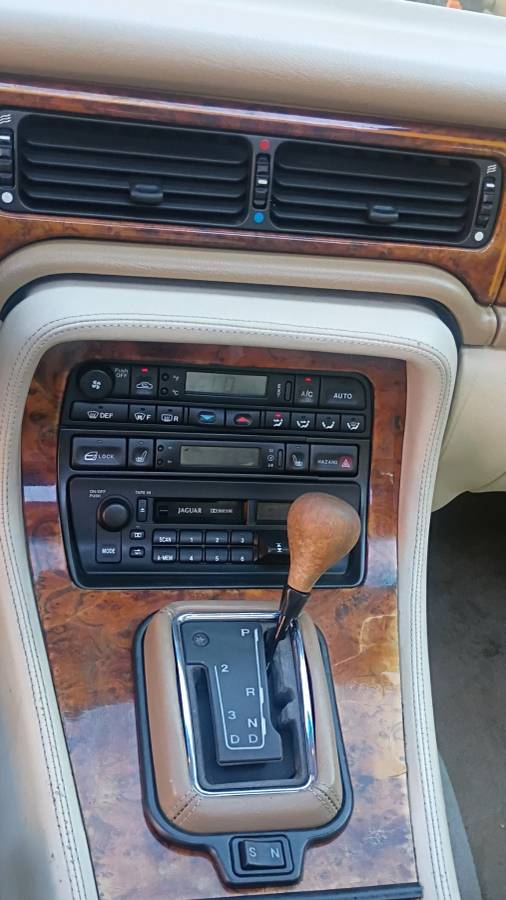 Jaguar-1995-11