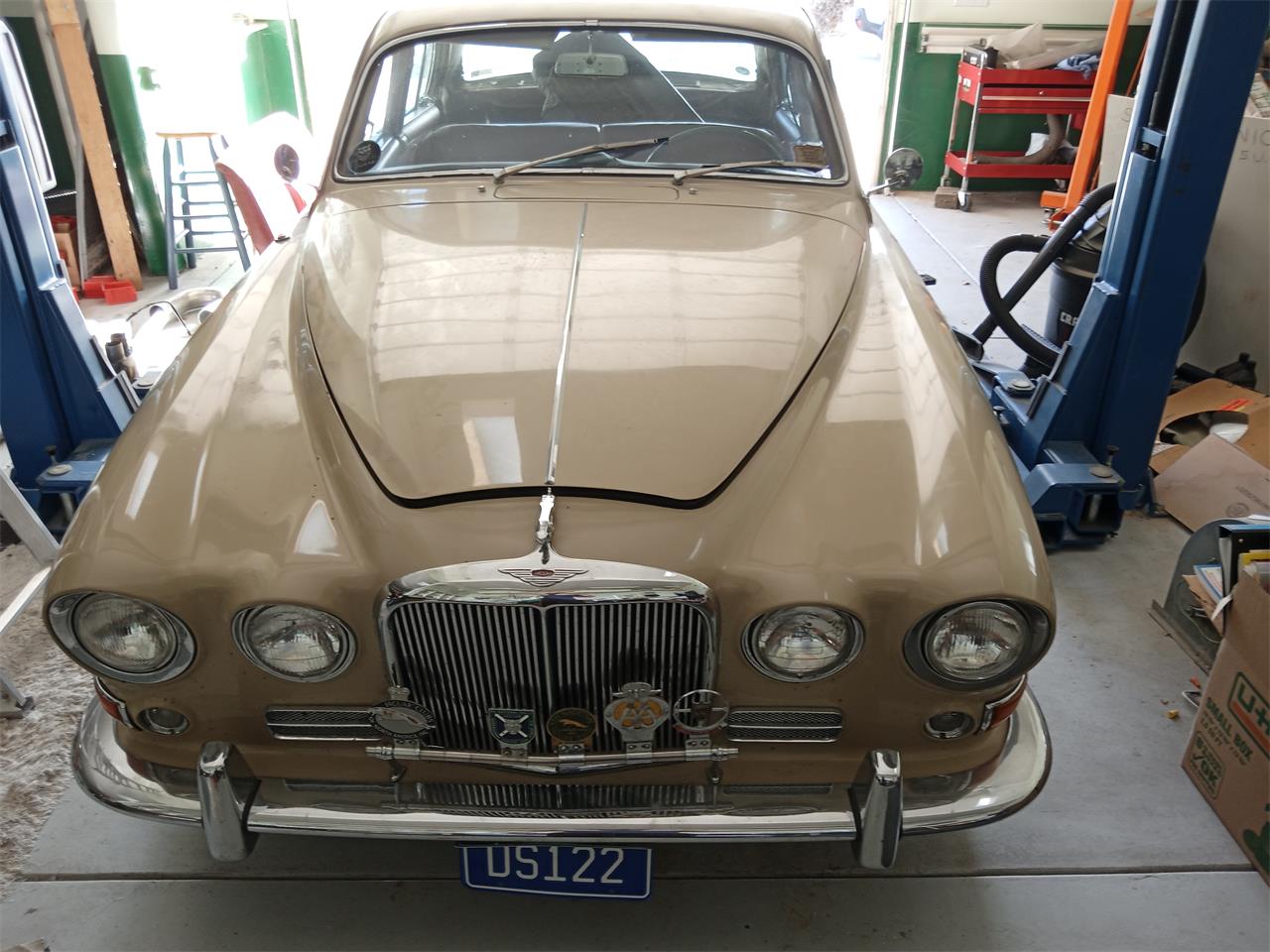 Jaguar-420-1967-Brown-Maroon-1