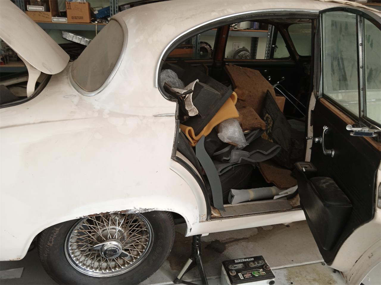 Jaguar-420-1967-Brown-Maroon-13