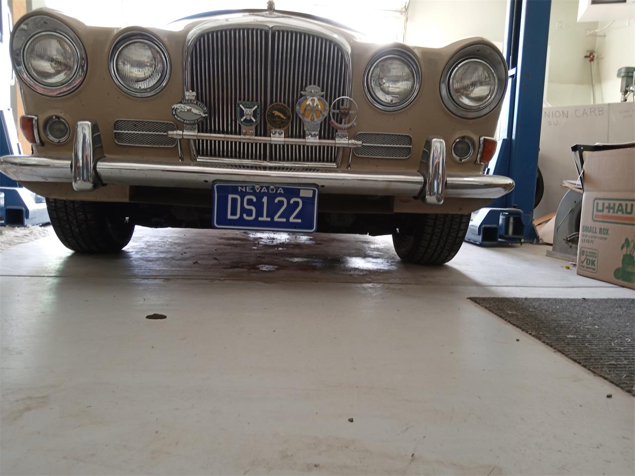 Jaguar-420-1967-Brown-Maroon-20