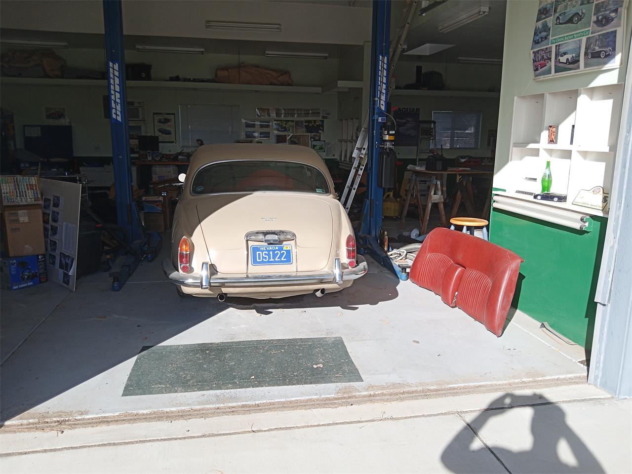 Jaguar-420-1967-Brown-Maroon-3