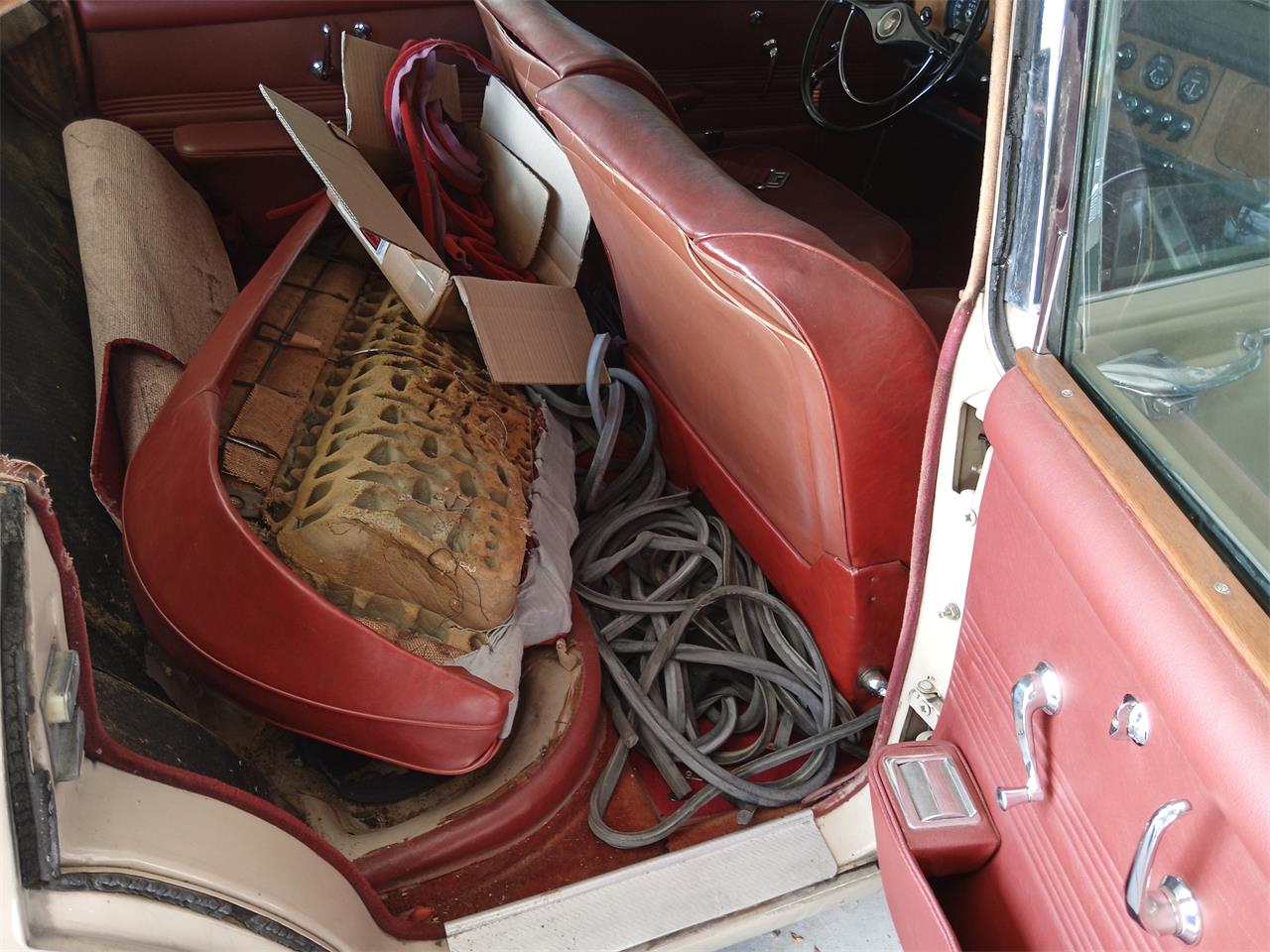 Jaguar-420-1967-Brown-Maroon-32