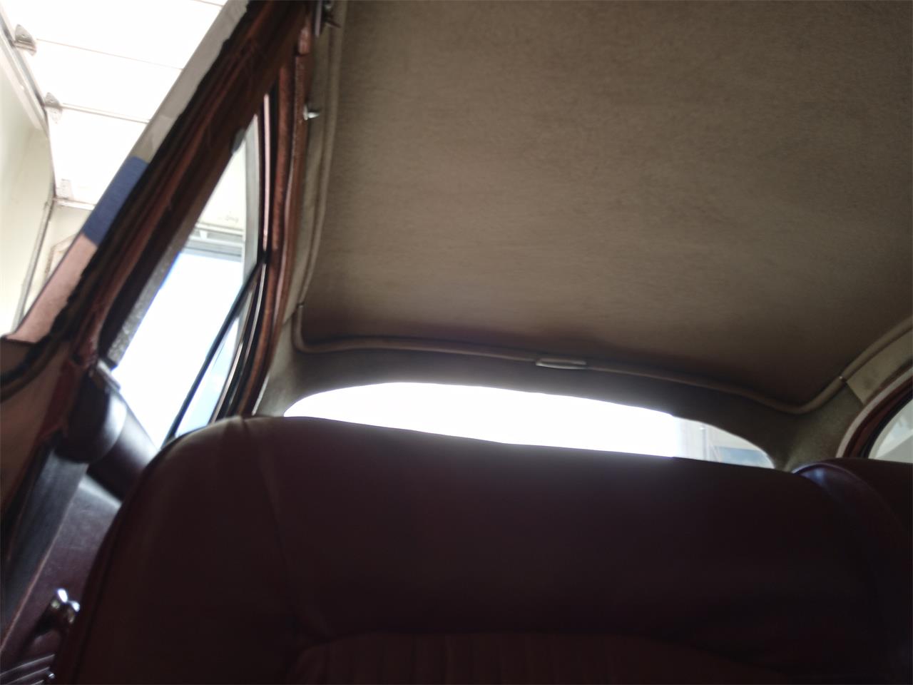 Jaguar-420-1967-Brown-Maroon-36