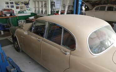 Jaguar-420-1967-Brown-Maroon-4