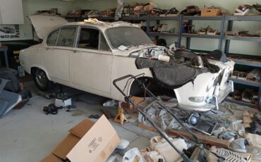 Jaguar-420-1967-Brown-Maroon-40