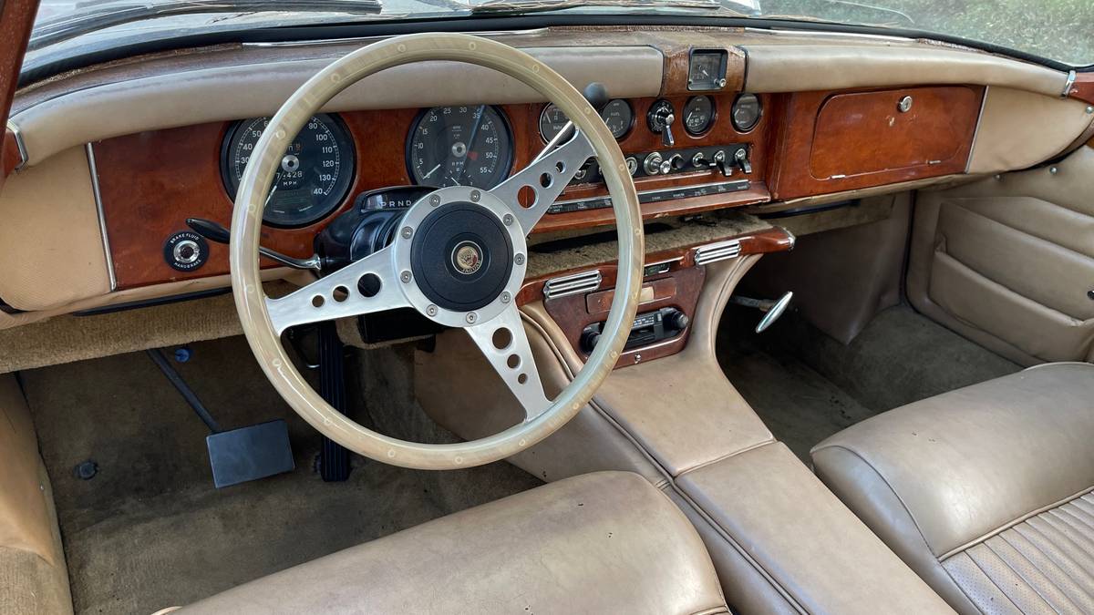 Jaguar-420g-1969-green-12