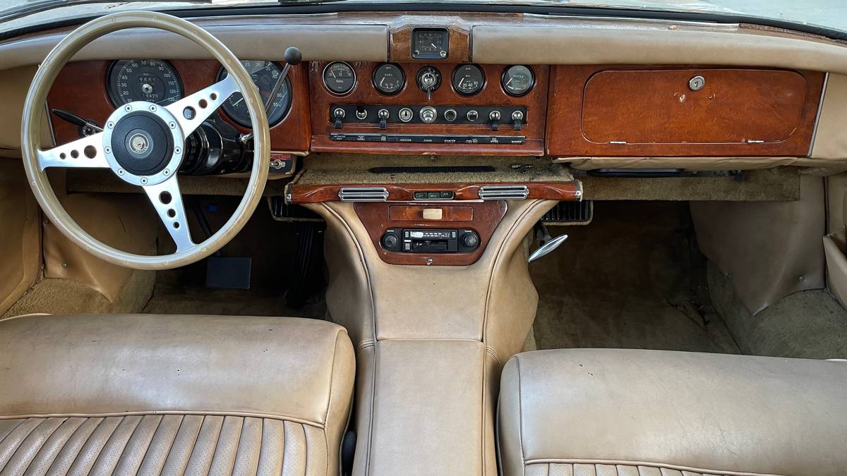 Jaguar-420g-1969-green-15