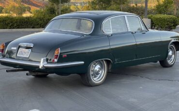 Jaguar-420g-1969-green-2
