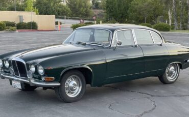 Jaguar-420g-1969-green