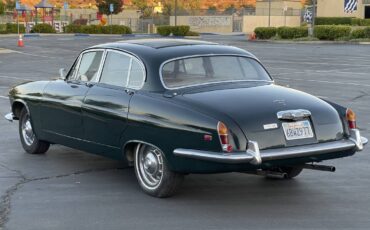 Jaguar-420g-1969-green-4