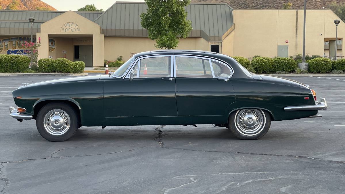 Jaguar-420g-1969-green-5