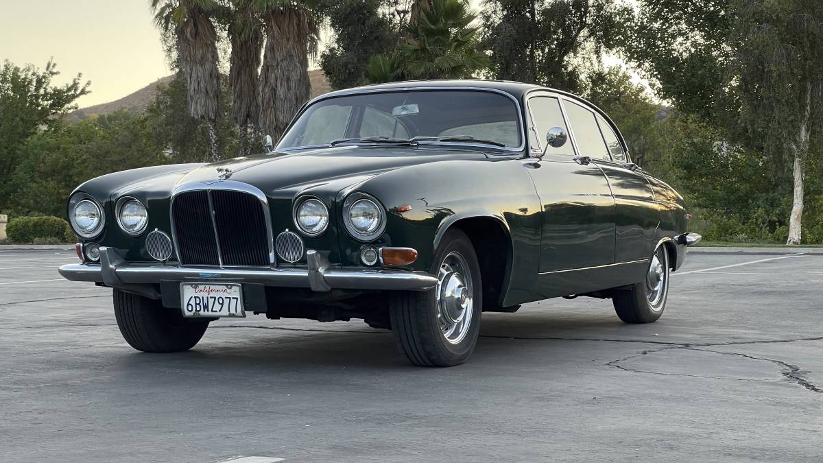 Jaguar-420g-1969-green-7