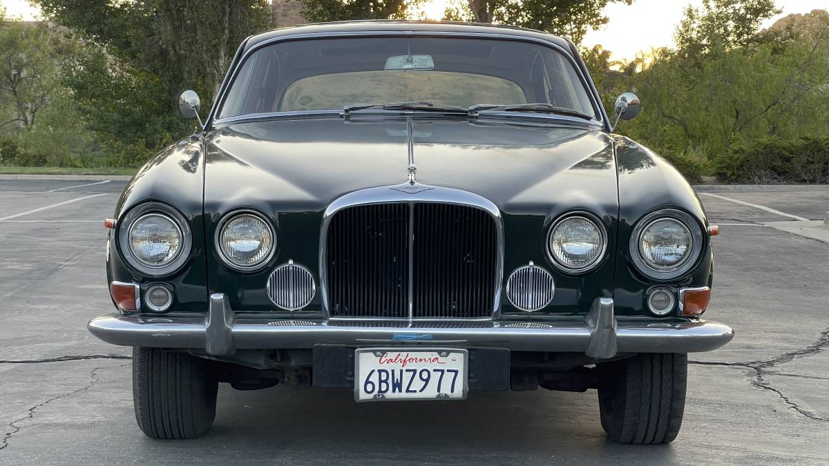 Jaguar-420g-1969-green-8