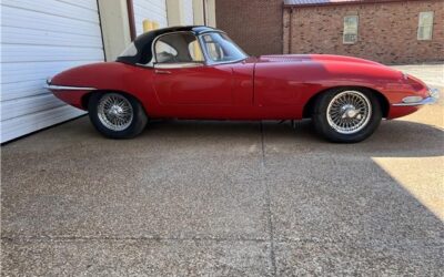 Jaguar E-Type 1966 --