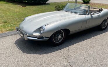 Jaguar-E-Type-1967-Convertible-1