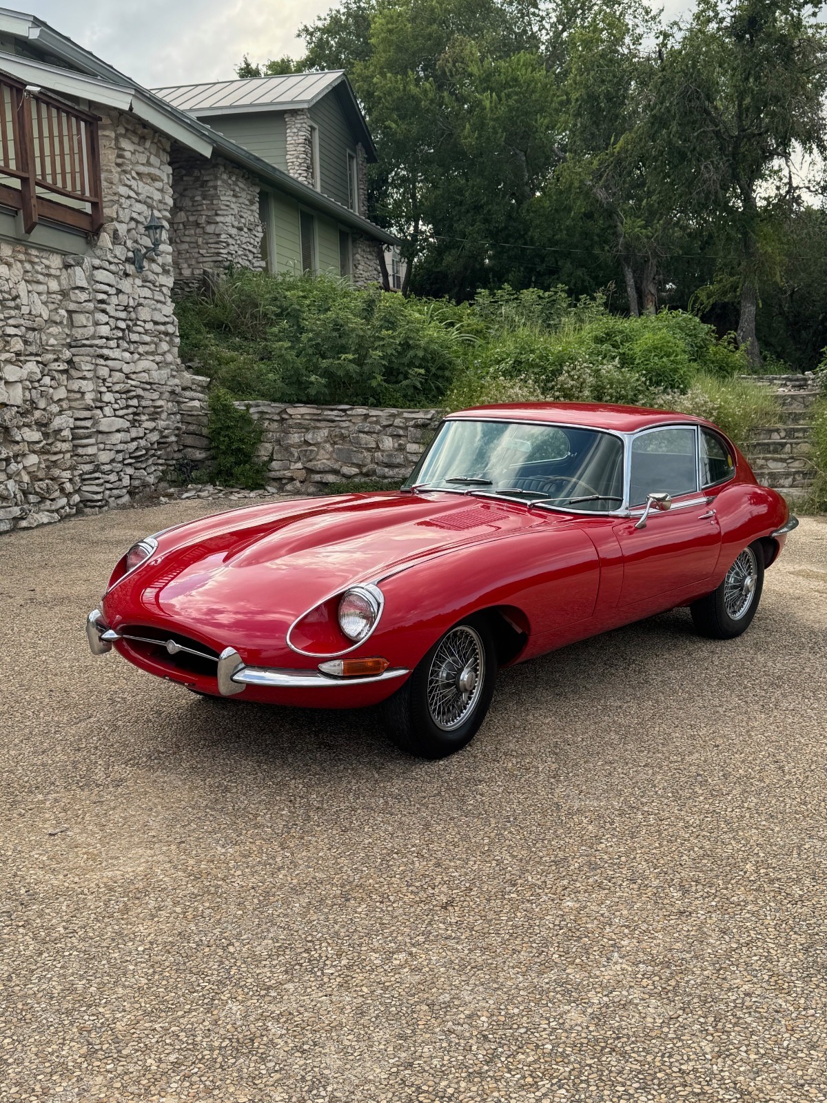 Jaguar-E-Type-1967-Coupe-22-1
