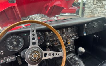 Jaguar-E-Type-1967-Coupe-22-12