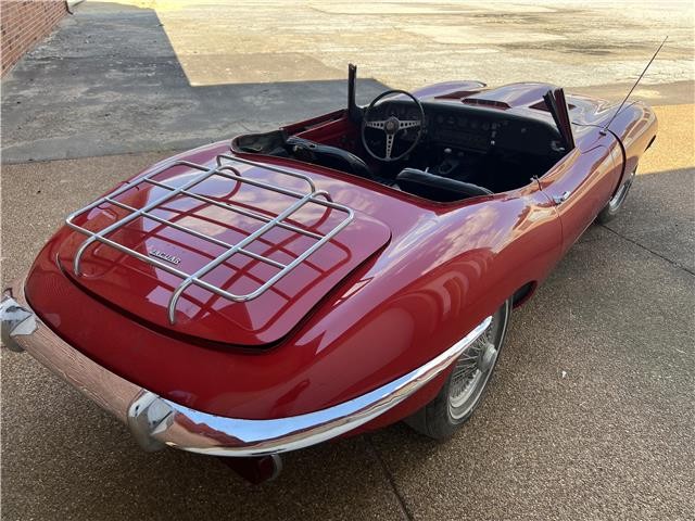Jaguar-E-Type-1969-1