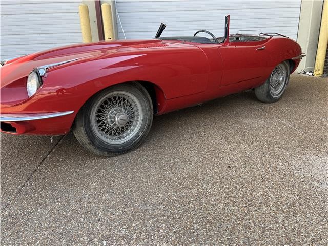 Jaguar-E-Type-1969-11