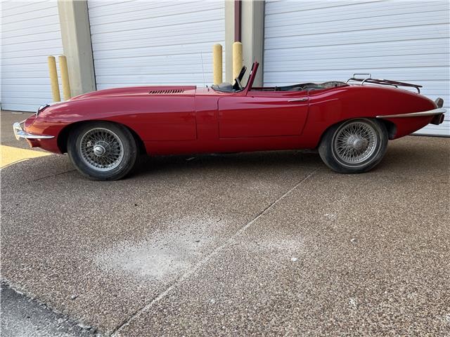 Jaguar-E-Type-1969-12