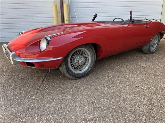 Jaguar-E-Type-1969-13