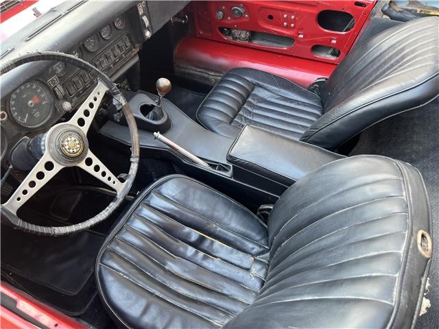 Jaguar-E-Type-1969-18